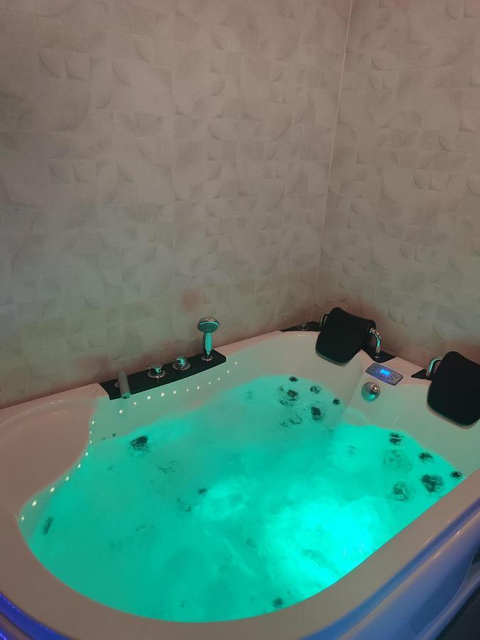 Valle del Ambroz, apartamento Buenavista con jacuzzi y jardín privado Abadia Exterior foto